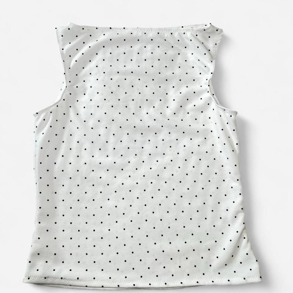 Chic White Polka Dot Sleeveless Blouse